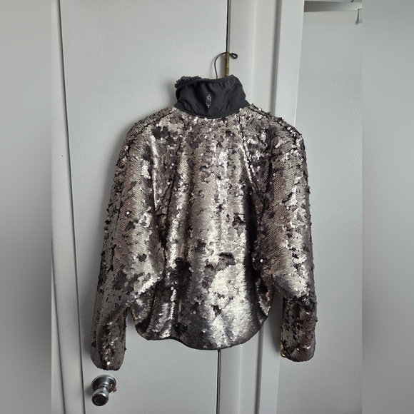Free People Movement Hit The Slopes Silver Metallic Sequin Shiny Jacket Size XS - Picture 5 of 7